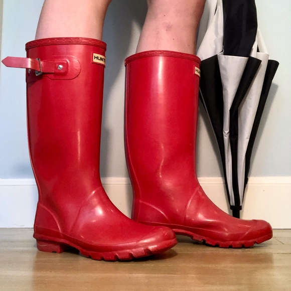 Red Hunter Wide Calf Rain Boots - Picture 3 of 7
